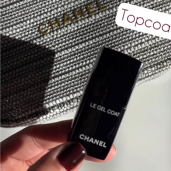 Chanel Holidays Stay Polished Nail Set Hand Cream + Top Coat + Nail Polish New - Picture 7 of 8